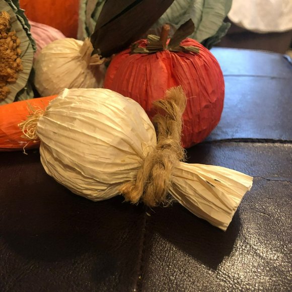 Paper Crafted Vegetables Garden Harvest Set of 8 Pumpkin Cabbage Tomatoe Carrot - Picture 3 of 8